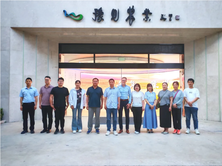 Swisens AG CEO René Tönz 参访云飞科技，共探智慧植保合作契机